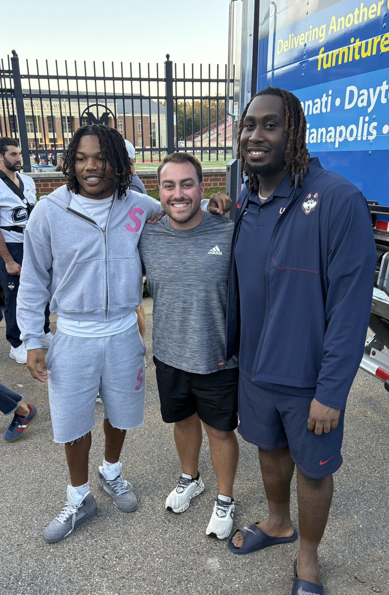 CoachKummer's tweet photo. Getting to watch former players at the next level is a special thing. Even got to catch up with some former players in attendance. Proud of these guys!

@RaphaelGreene73 - OL @ UCONN
@PlaymakerTrey - RB @ UCONN
@SeaontaStewart3 - DB @ Indiana https://t.co/5FDQCcCyiY