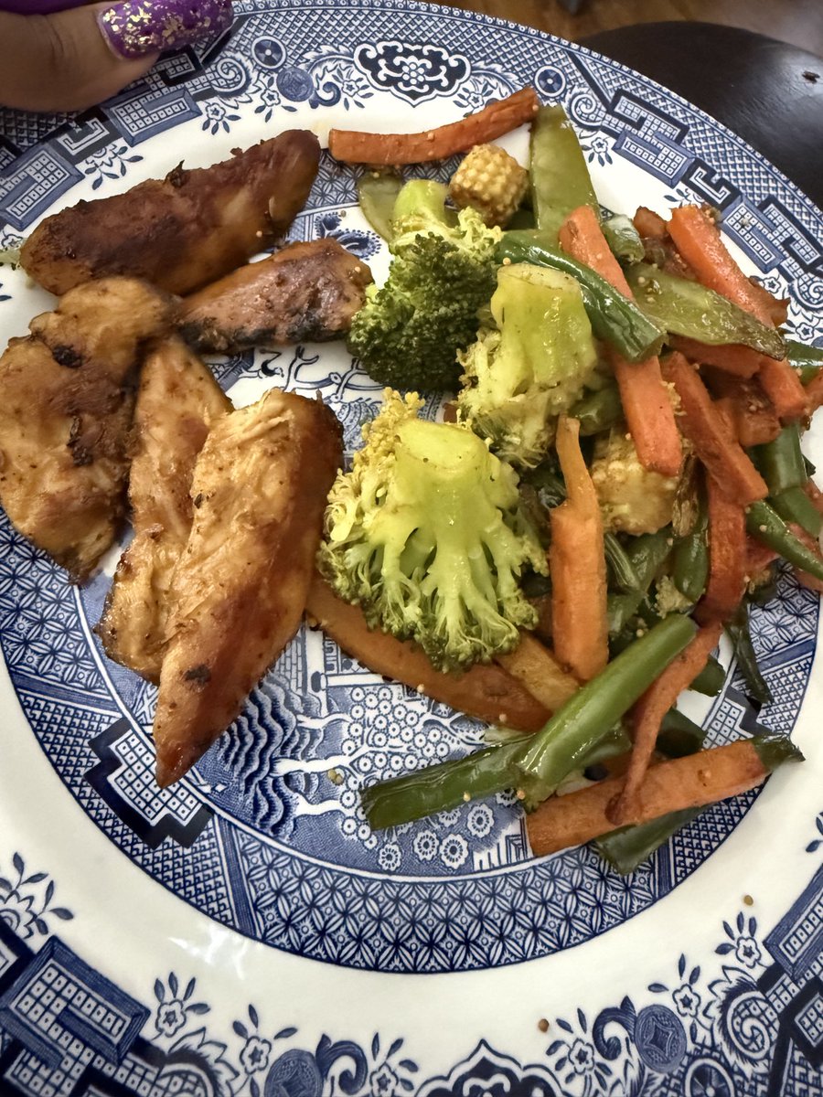 SharikaManiram's tweet photo. Clean eating … healthy Sunday dinners
#noheartattacks #cleaneating #healthgoals #stayhealthy https://t.co/09bFPBBw6b