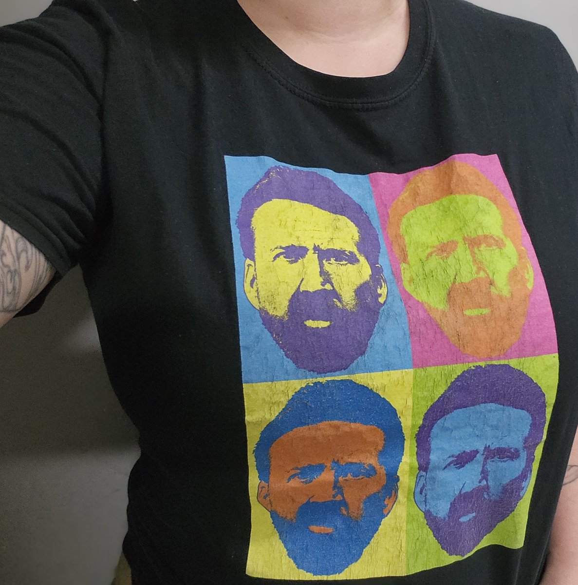 sluxec's tweet photo. wearing my absolute favorite shirt https://t.co/rrZME1RsXy