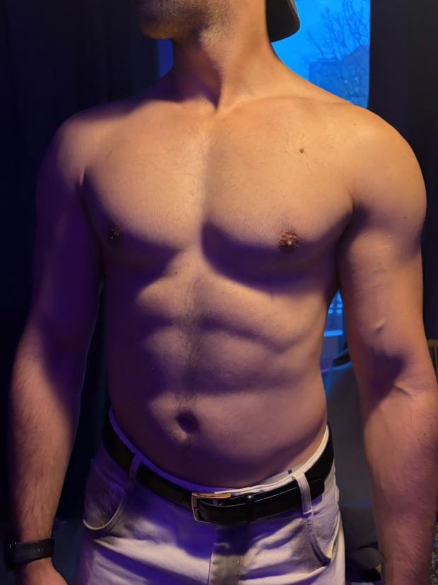 FitYdurr's tweet photo. What do you think about this pic? 👀
#muscle #musclegrowth #workout #french #bigger https://t.co/Ewqzg8I4n4