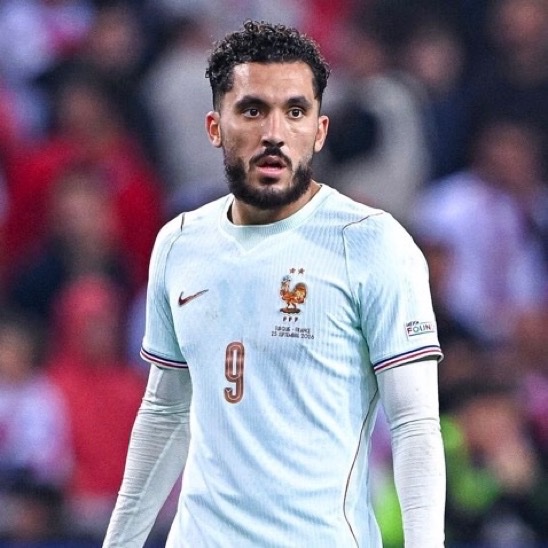 TouchlineX's tweet photo. 🚨🗣️ Zinedine Zidane on Rayan Cherki: 

"I would have loved to play with a player like him when I was a player."

"He finds incredible passes, but not only that. Even without the ball, because that's what interests me the most, he knows how to play without the ball." https://t.co/vizMzPxtyx