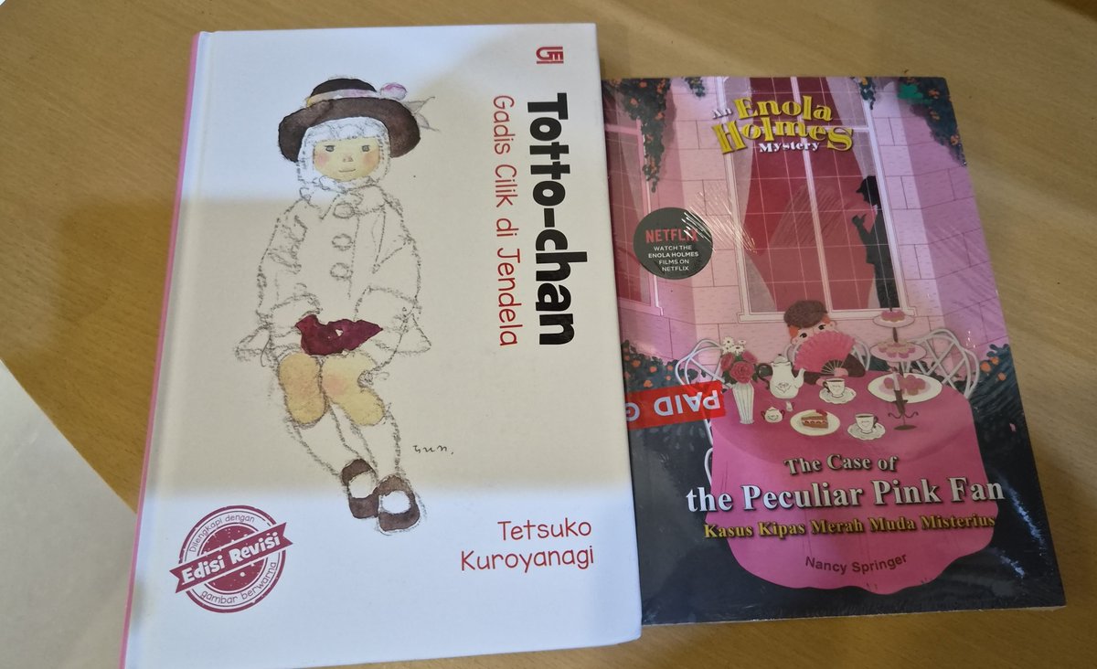 tanchen_ren's tweet photo. Dapet 2 buku murah di gramed.... pengen baca udah dr dulu si toto chan. Baru sempet kebeli.

Enola....favorit di netlix🥳 https://t.co/2U82Ov0fpp