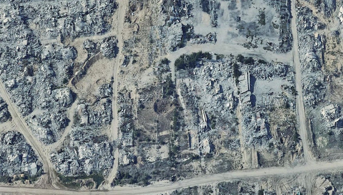 MarioNawfal's tweet photo. 🚨🇵🇸🇮🇱 I'M GOING TO BE SICK

Google updated its Gaza maps with extensive high-res satellite imagery... it's hard to even stomach it.

Apocalyptic levels of destruction.

We already knew, but for anyone who wasn't convinced...

Have a look for yourself.

Source: SoarAtlas, Google Maps, @AbubakerAbedW / Writer: Michael