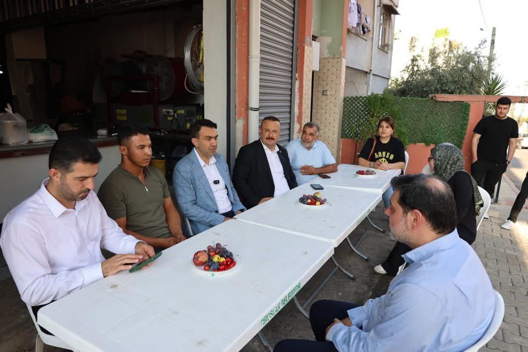 ferdi_cokkeser's tweet photo. 📍 Akbelen Mahallesi

✅ Taziye Ziyareti

AK Parti Mersin İl Başkanımız Sayın Adem Aldemir, İl Yönetim Kurulu Üyelerimiz ve Toroslar İlçe Teşkilatımızla birlikte, mahalle sakinlerimizden hakkın rahmetine kavuşan merhum Ahmet Bal’ın kıymetli ailesine taziye ziyaretinde bulunduk.

Merhuma Allah’tan rahmet Bal ailesine, yakınlarına ve sevenlerine sabır ve başsağlığı diliyoruz.

Rabbim mekânını cennet eylesin.