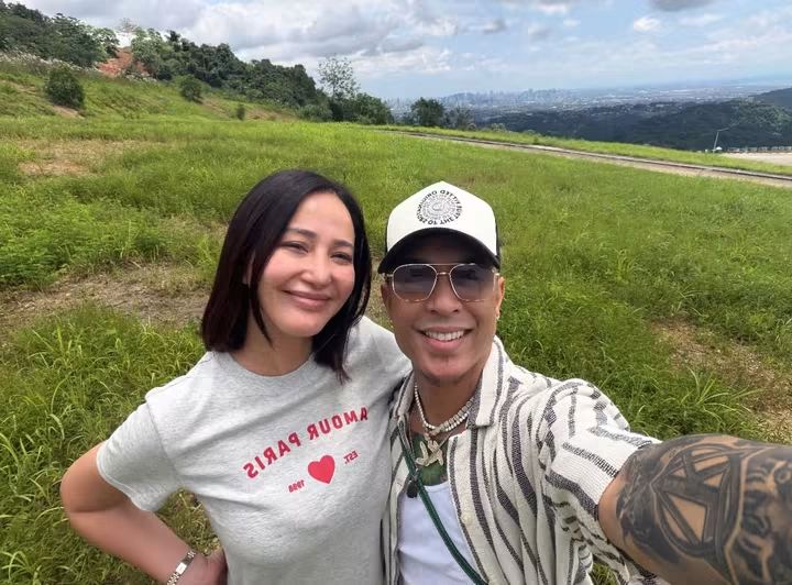 FashionPulis's tweet photo. FB Scoop: Kris Lawrence Reveals He and Katrina Halili are Together Again

https://t.co/d6x1Bj9oMV

📷: FB/Kris Lawrence https://t.co/4f8mAT4b3O