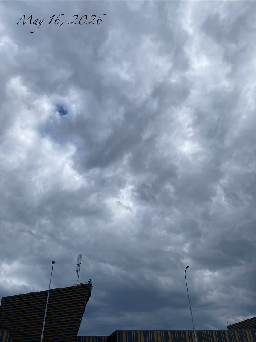 SkyArchive19's tweet photo. New
First lines over the photo

📸
Before / After ✏️ https://t.co/4tSBCrTEUE