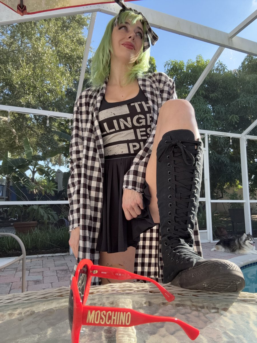 cassjaw2's tweet photo. grunge themme fall https://t.co/QWkgGZv3N4