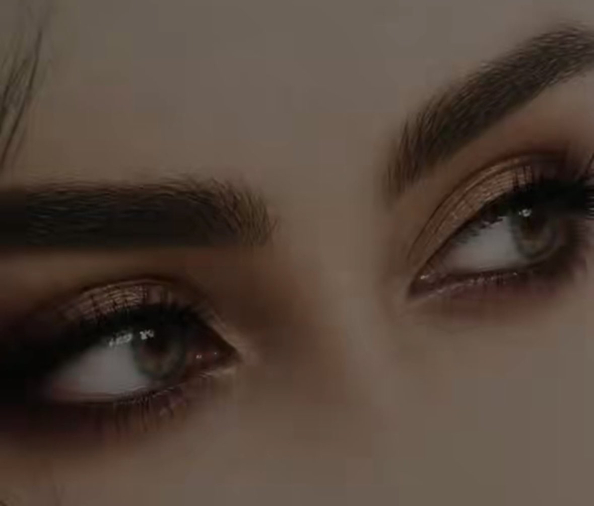 3yashi87's tweet photo. هذا السؤال دائما يراودني ….!

من أين كانوا يأتون بالوجوه الجميله
التي رأيناها في البداية ….؟؟!!

#مساء_الخـير 
#مساء_الخير_والسعادة https://t.co/oSZJOyFF4b