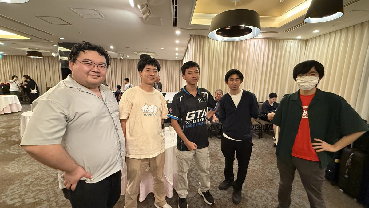 _RateStriker_'s tweet photo. ROBO-ONEお疲れ様でした！
初の海外大会。操縦に慣れず早期敗退となりましたが、トップ選手の試合や参加者との交流から多くの新しい知識を学べました
ご指導いただいたTaiwanNo.1、CyrusProに大感謝！@Type_rion @G_P_J_groove @senkou_777 @nastel_altair も交流やアドバイスをありがとうございました https://t.co/WaD5exHlb7