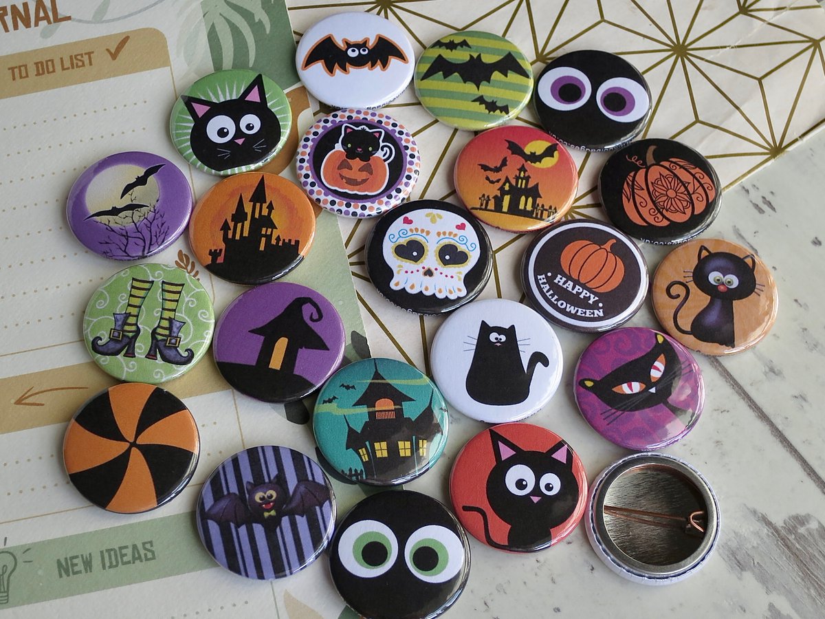 koolbadges's tweet photo. 👻 🧡 Halloween badges. Take a look at our spooktacular badges >> we have so many creepy designs to pick from & they're all 15% OFF https://t.co/X7PQtXzhuX
#boocrew #happyhalloween #halloween2026 #badges #spookybadges #ghostbadges #frightnight #koolbadges https://t.co/HWaPuDiLUr