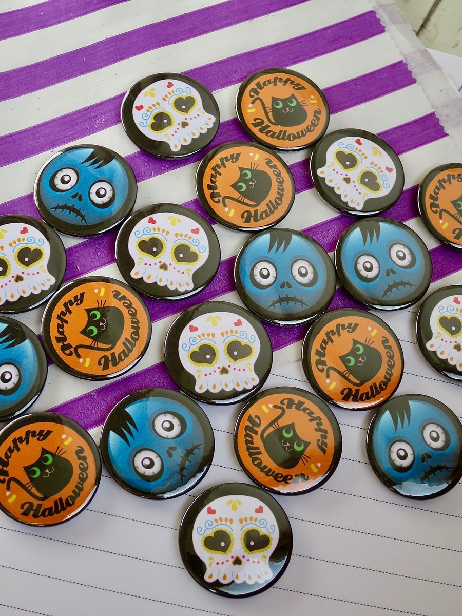 koolbadges's tweet photo. 👻 🧡 Halloween badges. Take a look at our spooktacular badges >> we have so many creepy designs to pick from & they're all 15% OFF https://t.co/X7PQtXzhuX
#boocrew #happyhalloween #halloween2026 #badges #spookybadges #ghostbadges #frightnight #koolbadges https://t.co/HWaPuDiLUr