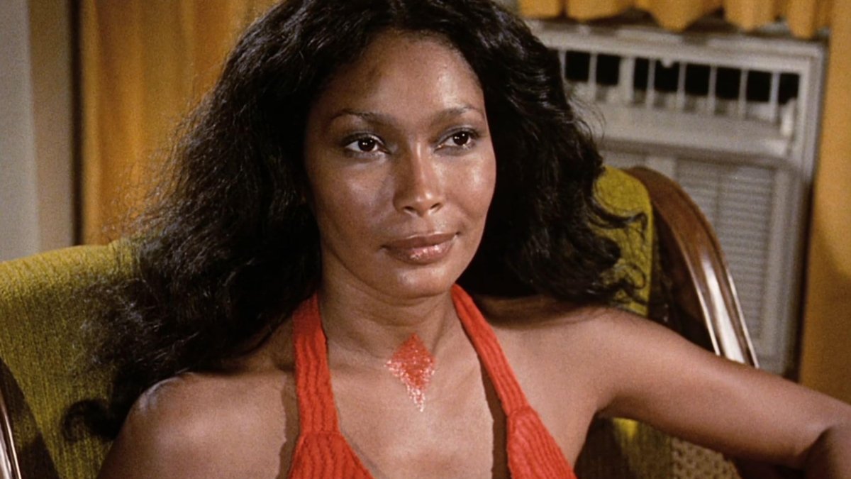 BlackDynamite's tweet photo. A Marlene Clark appreciation post.  A trailblazing icon of blaxploitation and Black horror cinema including her roles in Ganja &amp; Hess (1973), Night of the Cobra Woman (1972), Beware! The Blob (1972), Slaughter (1972) , &amp; the martial arts classic Enter the Dragon (1973). https://t.co/8VEDhSBqSp