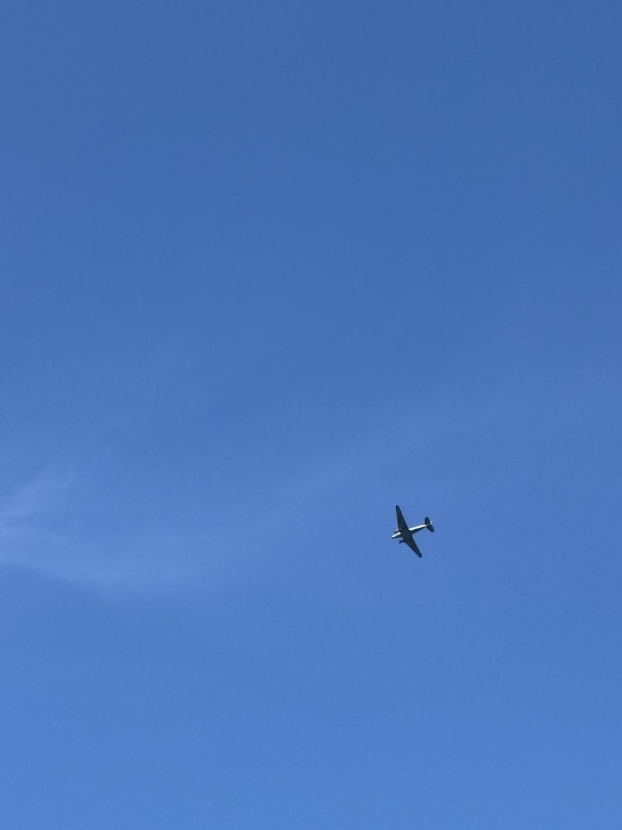AndrewJLowry's tweet photo. Thank you @CWHM for the double feature airshow this morning. I stepped outside to look at the C-47* (DC-3) and then saw VeRA the Mynarski Lancaster. 
Then a repeat fly by. Some iPhone pictures. 
*she transported paratroopers for the Normandy landings.
#Lancaster #C47 #WWII https://t.co/bqKEEVKO1D