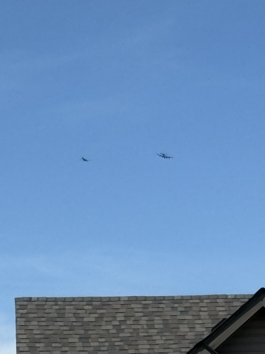 AndrewJLowry's tweet photo. Thank you @CWHM for the double feature airshow this morning. I stepped outside to look at the C-47* (DC-3) and then saw VeRA the Mynarski Lancaster. 
Then a repeat fly by. Some iPhone pictures. 
*she transported paratroopers for the Normandy landings.
#Lancaster #C47 #WWII https://t.co/bqKEEVKO1D
