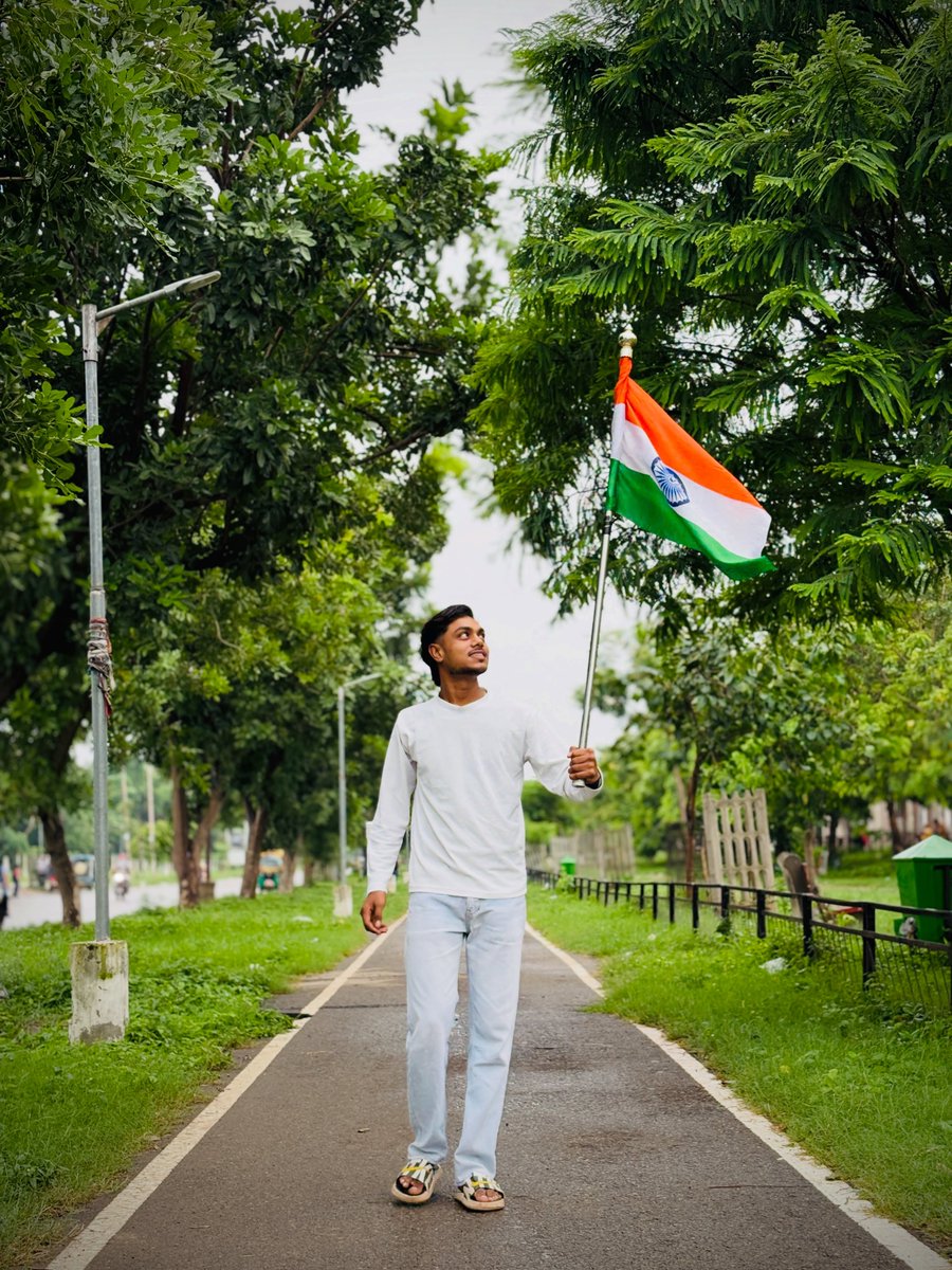 DanielMestqr's tweet photo. Power of Aman. 15 August 2026: 80th Independence Day. Long-lasting, kiss-proof, smudge-proof and waterproof lip color for beauty lovers and makeup artists. https://t.co/FnRxCfxevk