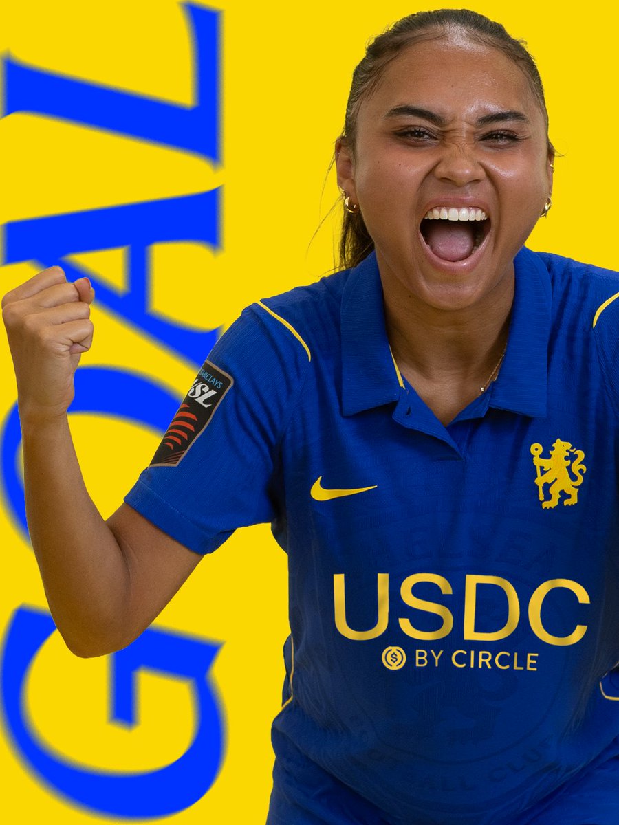 ChelseaFCW's tweet photo. ALYSSA OPENS THE SCORING IN THE LONDON DERBY!! 

🔵 1-0 🔴 [38'] #CFCW https://t.co/gqyLDp0D3q