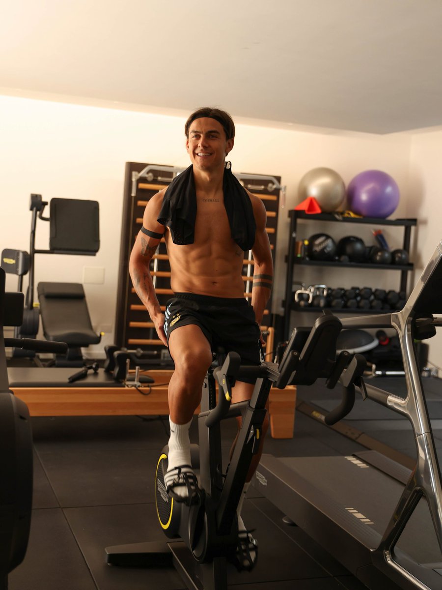 CalaFan1's tweet photo. Paulo Dybala for free!! https://t.co/oF1R9VBFQW