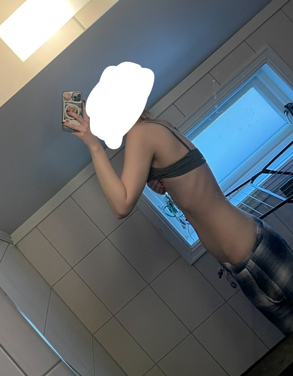 Maxcaulfie62840's tweet photo. Kinda bloated and arms look fucking massive 😢😢 #bc #edrtwt https://t.co/qZmkWQMYJp