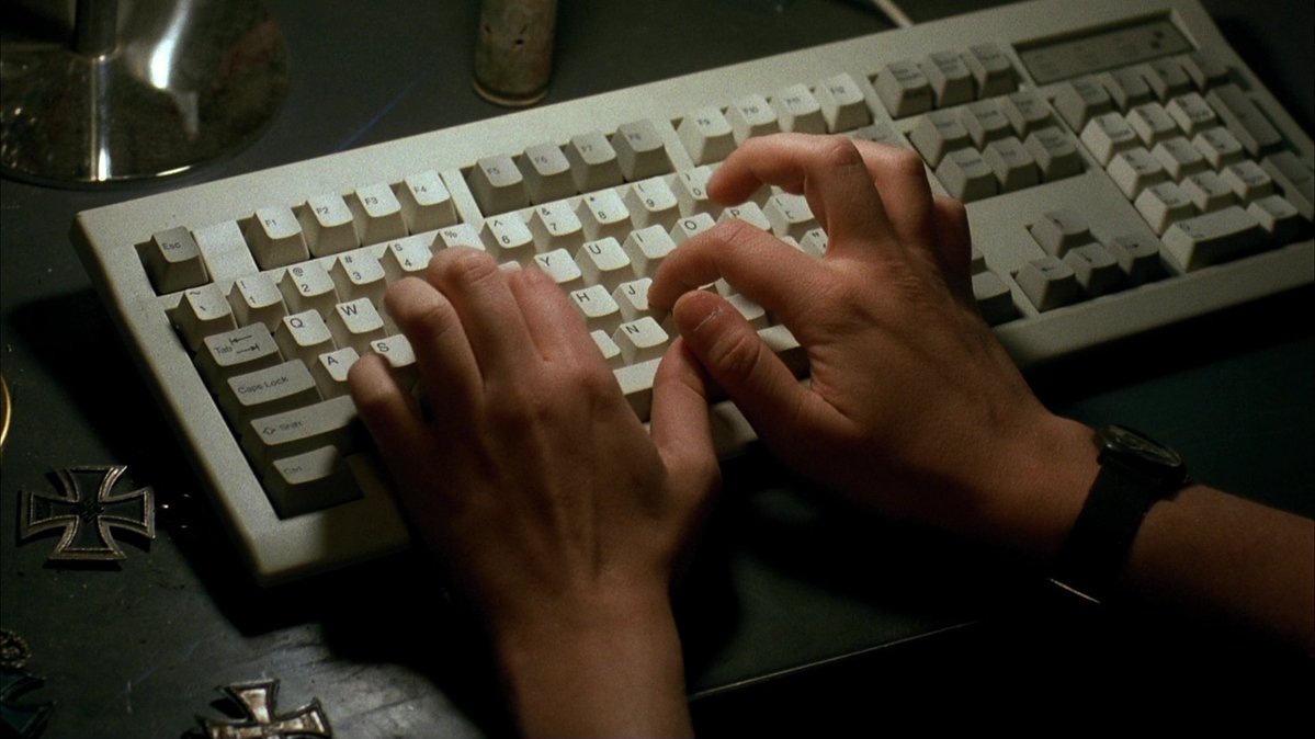 filmfr4me's tweet photo. American History X (1998)
director: Tony Kaye https://t.co/c9zs193fOo