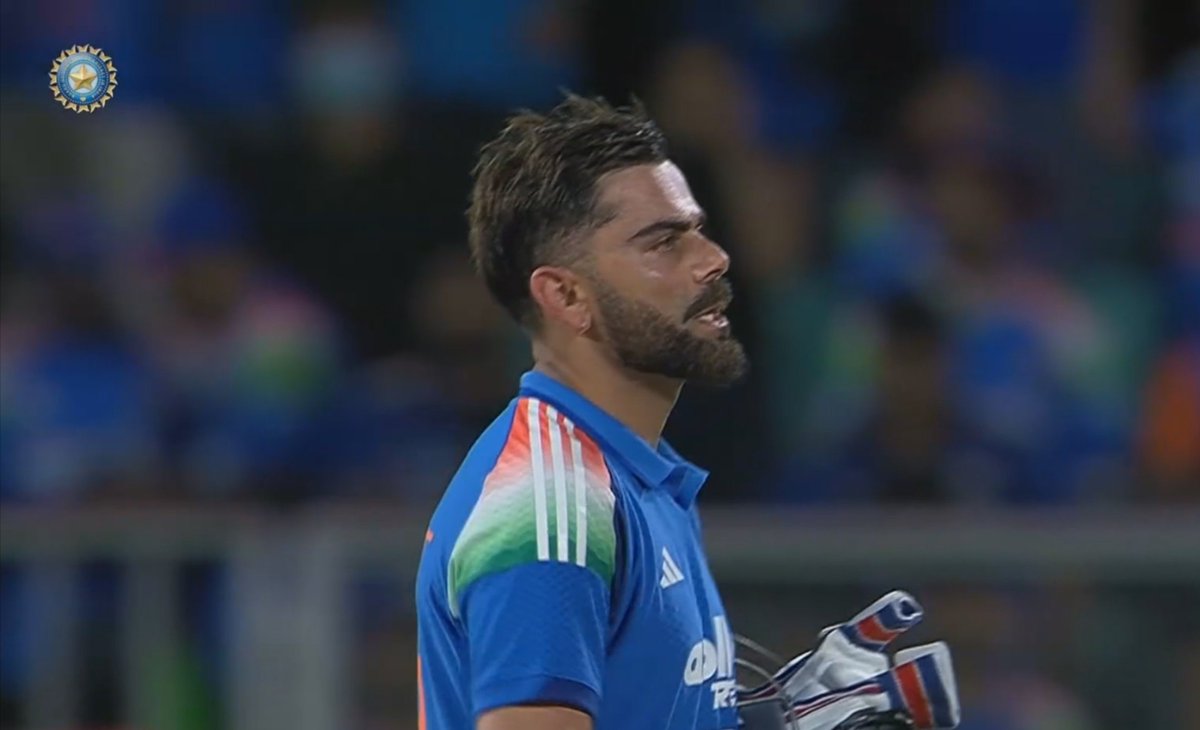 Jeevssssssss's tweet photo. unc @imVkohli 👄 https://t.co/tv6XFDnebf