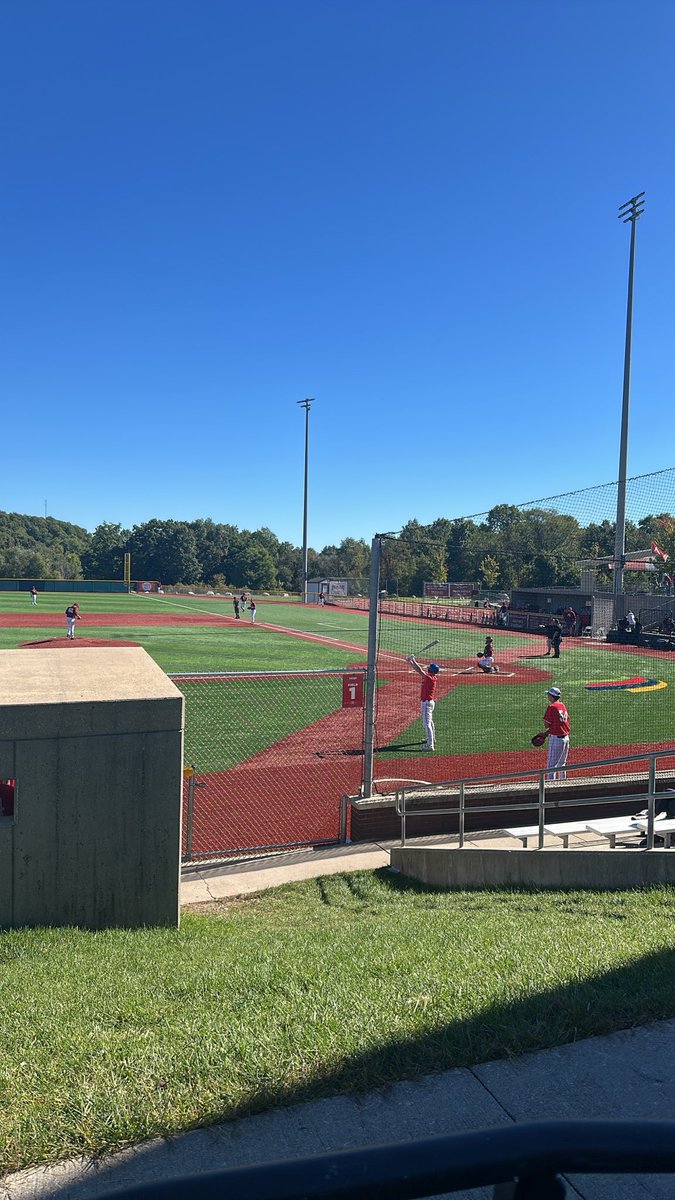MeijerSprtCompl's tweet photo. A lot going on again on this B E A utiful Fall Sunday afternoon. @AQBaseball playing @OEaglebaseball on Championship Field. Also Lake Effect fall league in Quads A &amp; B. Not to mention Pickleball https://t.co/E3vDtSqSJb