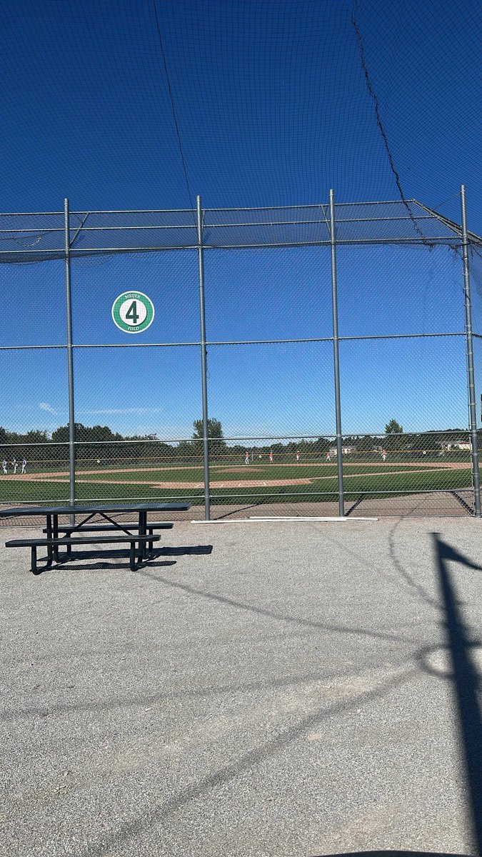 MeijerSprtCompl's tweet photo. A lot going on again on this B E A utiful Fall Sunday afternoon. @AQBaseball playing @OEaglebaseball on Championship Field. Also Lake Effect fall league in Quads A &amp; B. Not to mention Pickleball https://t.co/E3vDtSqSJb