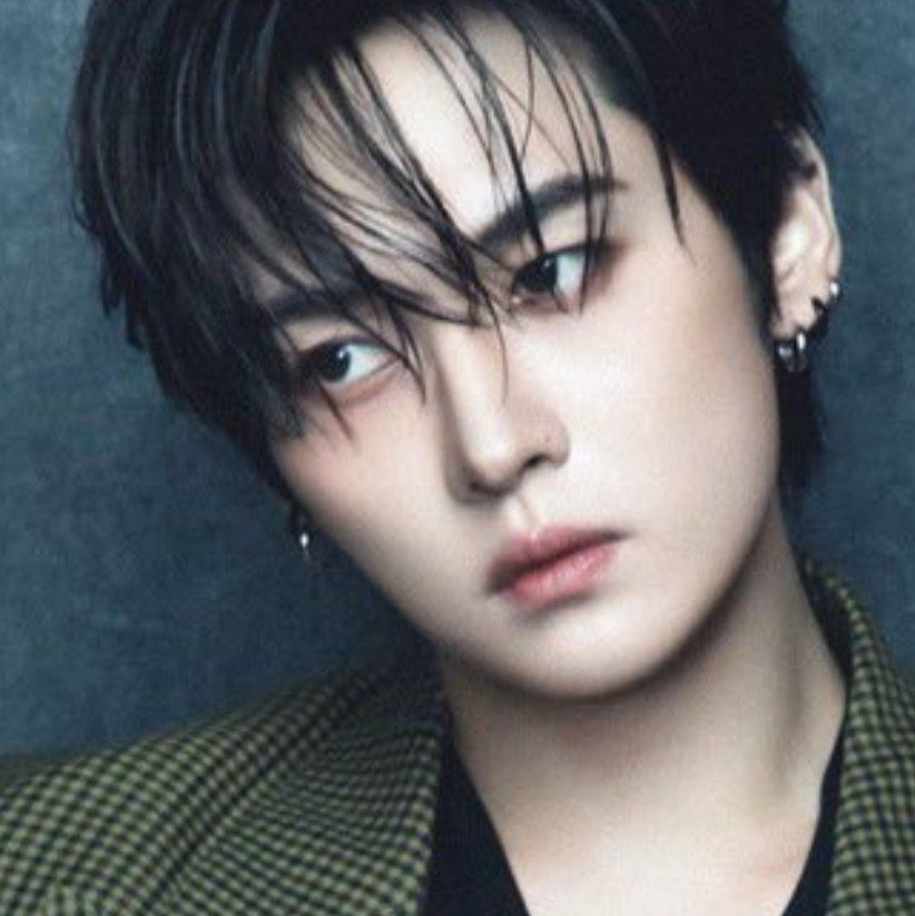 miniminbinnie's tweet photo. girl your face is insane https://t.co/h8BE7c1ac4