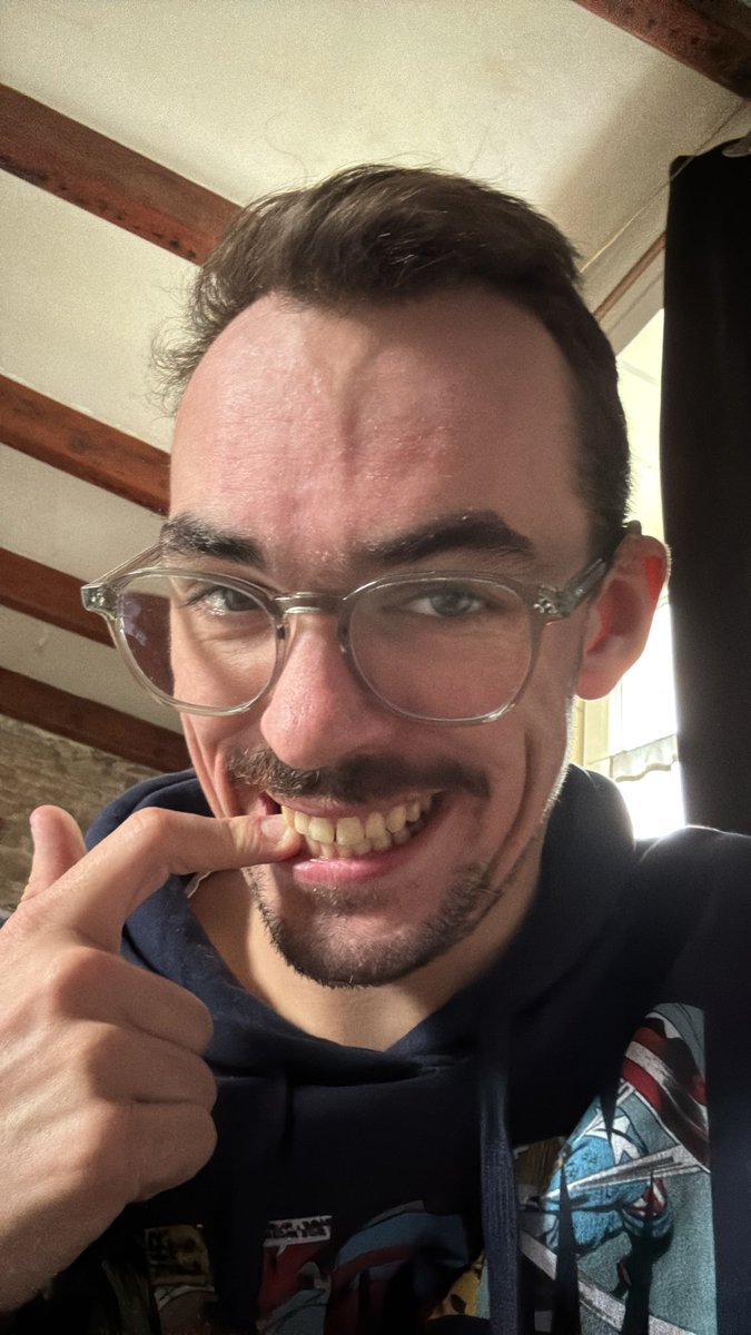 glensilvangmann's tweet photo. la boulangerie est ouverte, bougez vs de là les haters ! #LGBTQIALeaveAreFalling https://t.co/SOdRYha8iu