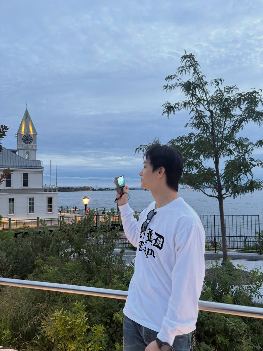 jaebeoym's tweet photo. ㅤ https://t.co/otf2QkdL8g