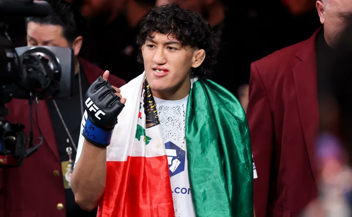 BolavipMex's tweet photo. Así quedó el ranking de UFC tras la victoria de Raúl Rosas Jr. sobre Raoni Barcelos https://t.co/oLX5Qvwowr https://t.co/bvFRz6WBUd