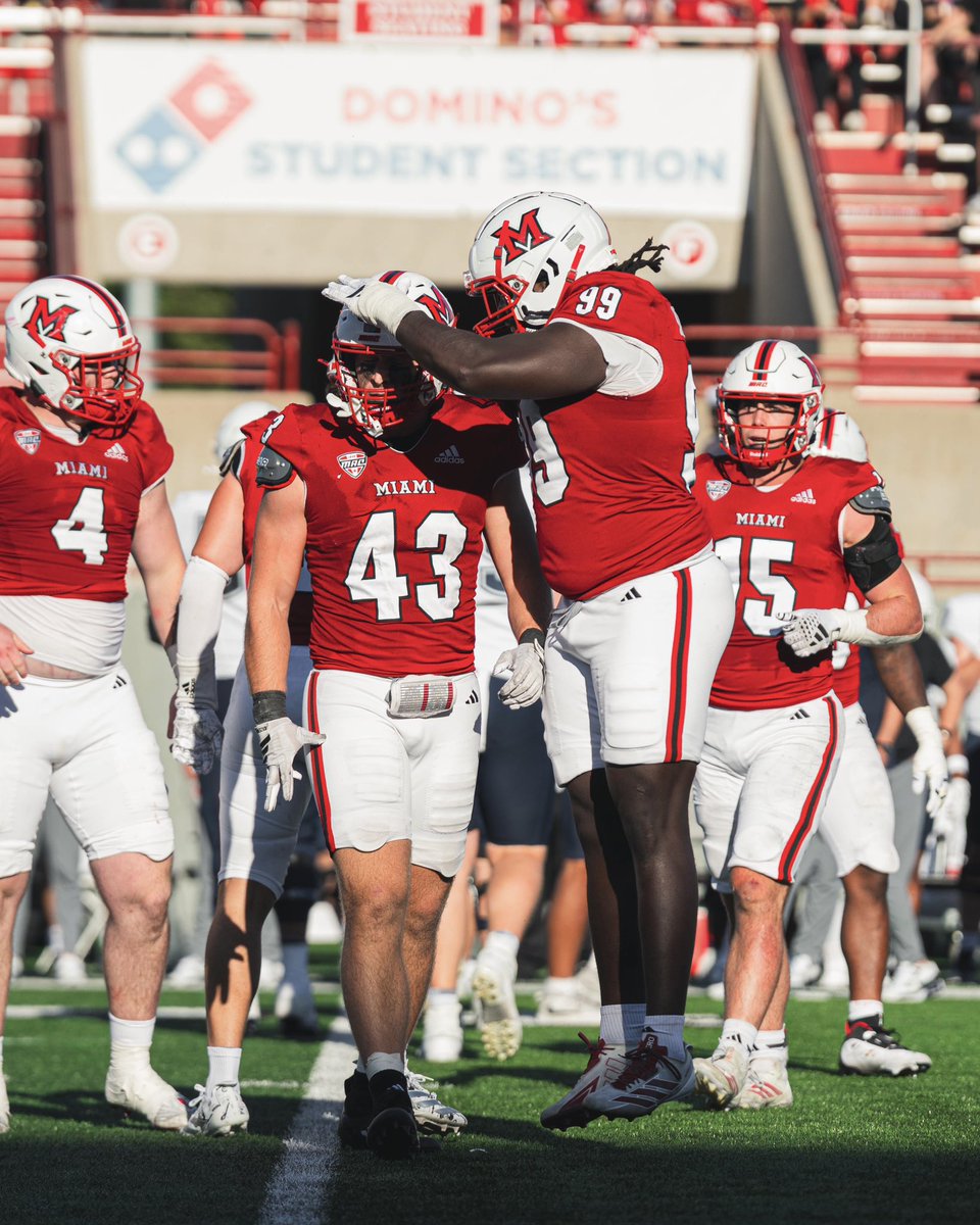 MiamiOHFootball's tweet photo. That Victory Sunday Feeling 🕺 

#RiseUpRedHawks | 🎓🏆 https://t.co/GmdF8F5xBM