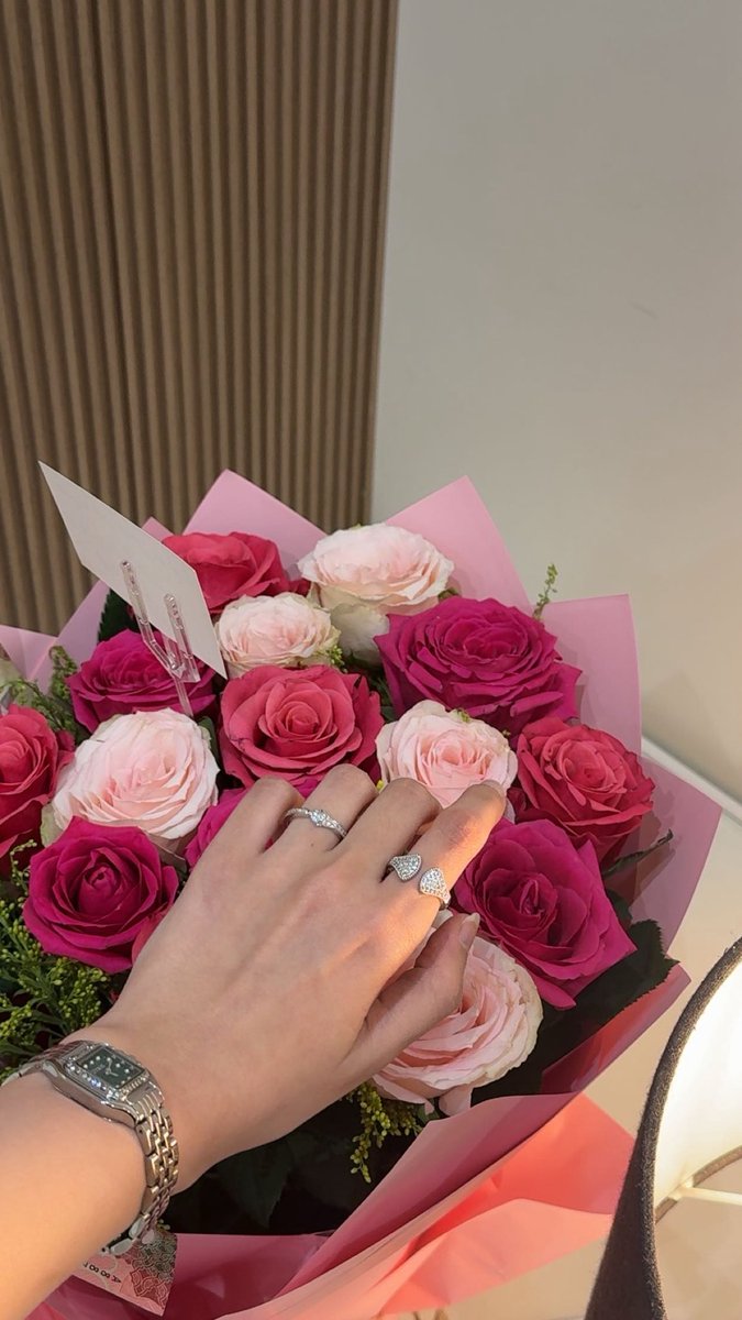 xlx__35's tweet photo. 💗🤍🤎 https://t.co/CPt2fNcBoM