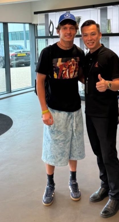 spideyforwdc's tweet photo. i mean i guess bro https://t.co/oE1benqXfA