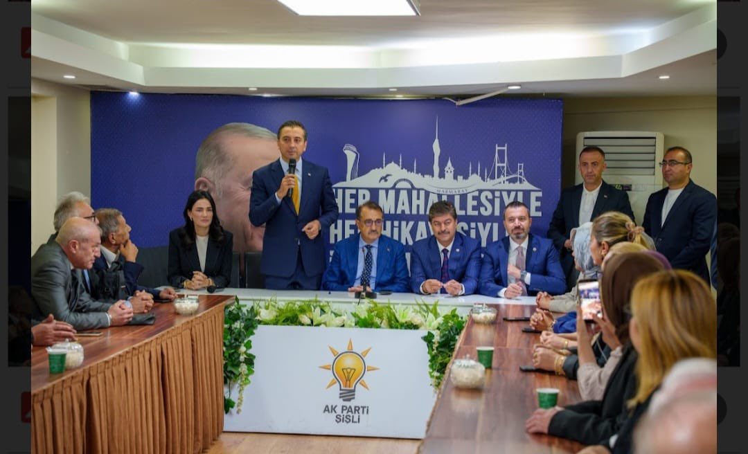 AKKadinSisli's tweet photo. Türkiye Yüzyılı Buluşmaları kapsamında Bakanımız ve Milletvekillerimizin katılımıyla ilçemizdeki  programımızı gerçekleştirdik.
Teşkilatımızla birlikte sahada, Türkiye Yüzyılı hedeflerimiz doğrultusunda güçlü bir buluşmaya imza attık. https://t.co/7v8MZYlLHu
