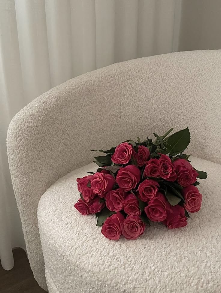 Roaa2027's tweet photo. واشياء واجد .. في عيوني تساوت . https://t.co/znzm5QD0p8