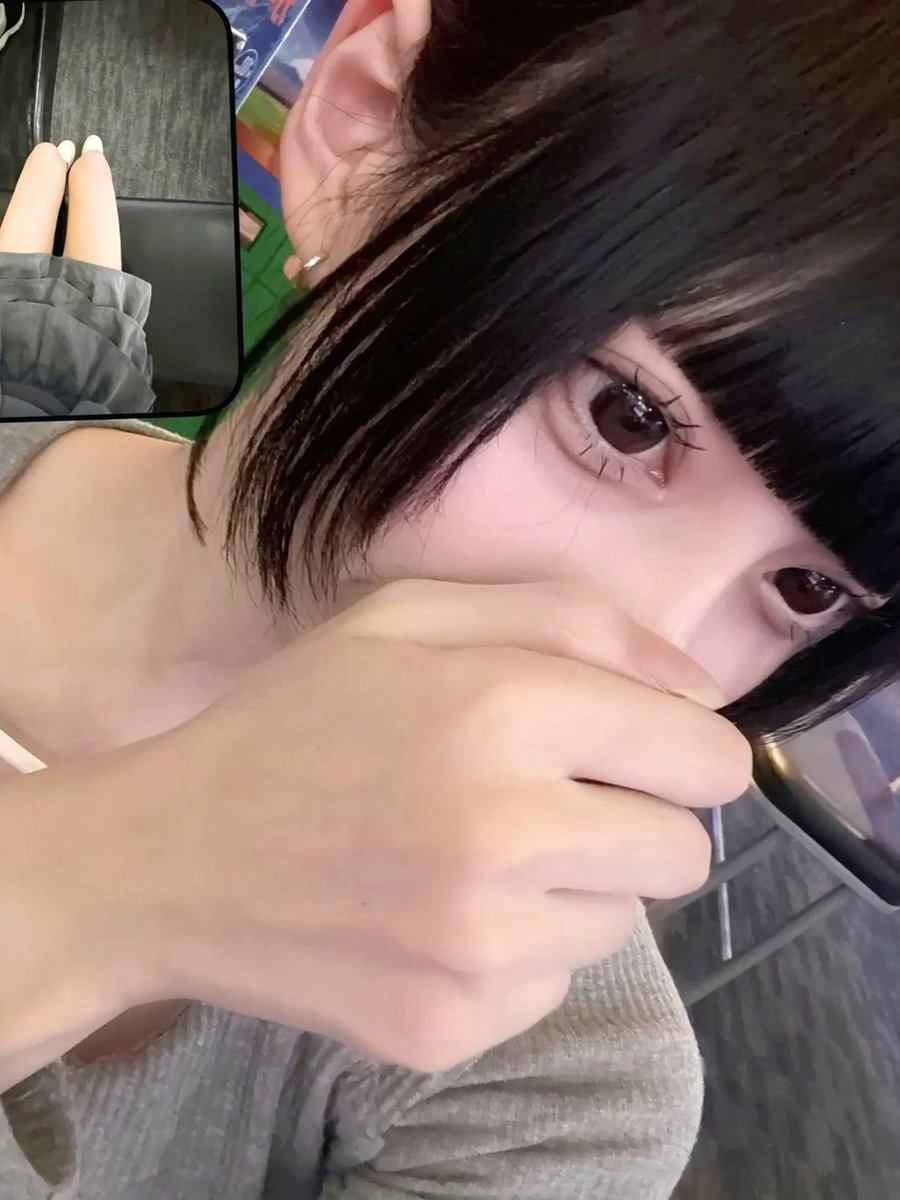 BrooklynnJsucx's tweet photo. ひとりの夜はいつも長く感じるんだよね…
🥀 https://t.co/WRK4gdzIEs