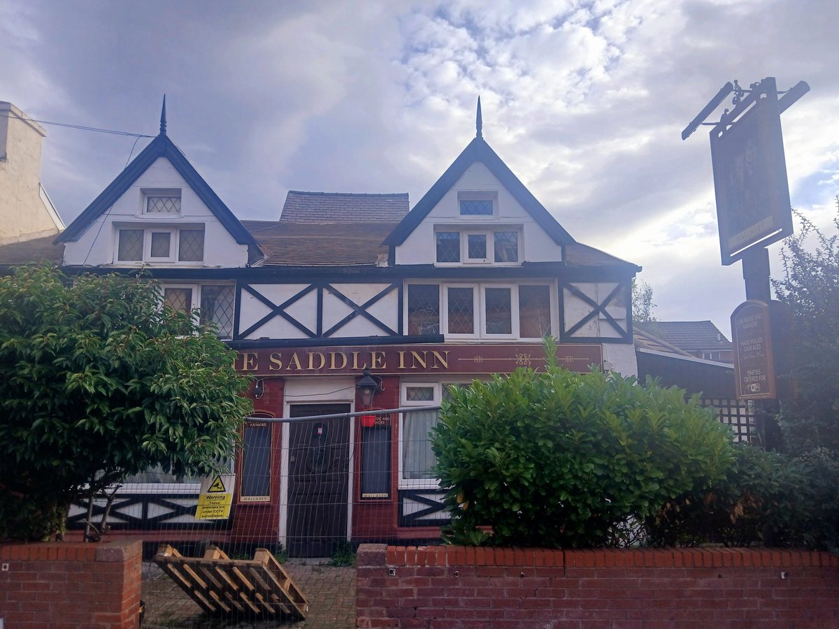 pubsignsbritain's tweet photo. Tonight's lost pub - The Saddle Inn, Withens Lane, Liscard, Wirral. Sadly closed since 2023. #Wirral #Pubs #LostPubs https://t.co/Hartv1gjwU
