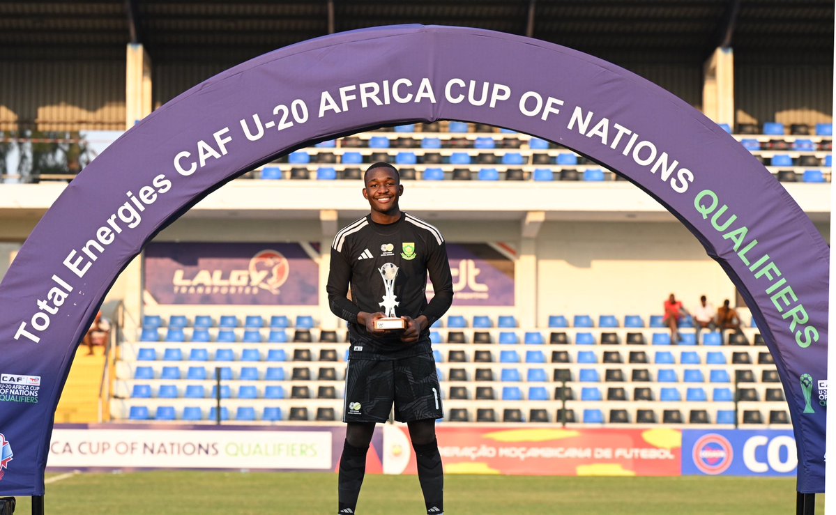 COSAFAMEDIA's tweet photo. 🧤 BEST GOALKEEPER

🇿🇦 #1 Takalani Mazhamba

A standout tournament between the posts. 🧤🔥

#COSAFAU20 #COSAFA #BestGoalkeeper #Maputo2026 #Football https://t.co/bJFoqT6B0P