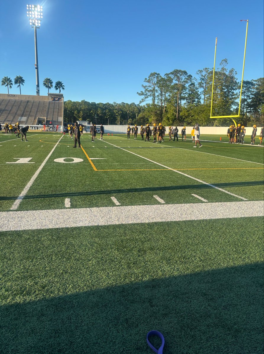 davion2solid's tweet photo. Great game day experience at Bethune-Cookman University 🏈 Blessed for the opportunity.🐾  #AGTG🙏🏾 @Coach_Wimbo @CoachColey35 https://t.co/RkzUfvLtuK