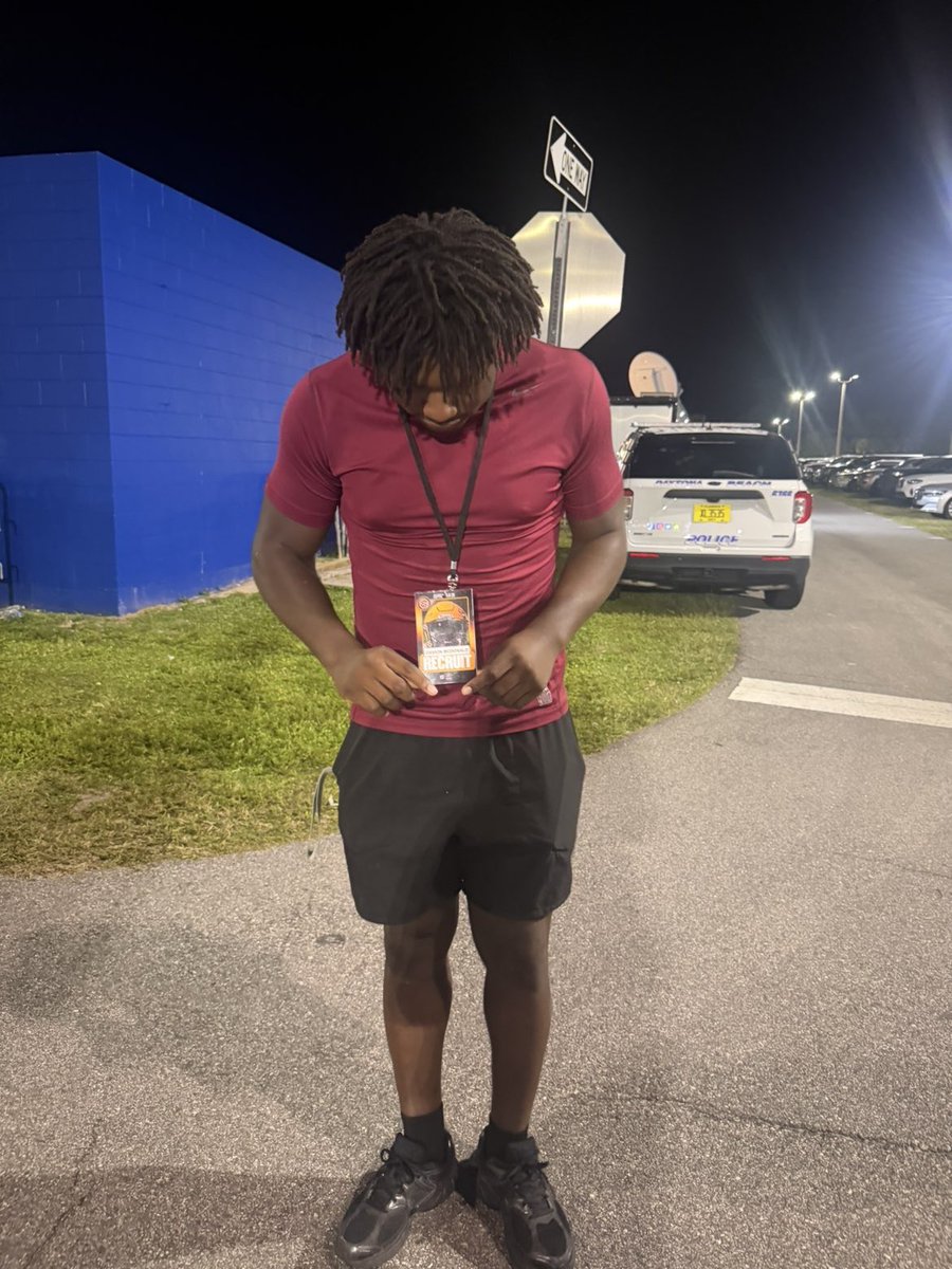 davion2solid's tweet photo. Great game day experience at Bethune-Cookman University 🏈 Blessed for the opportunity.🐾  #AGTG🙏🏾 @Coach_Wimbo @CoachColey35 https://t.co/RkzUfvLtuK