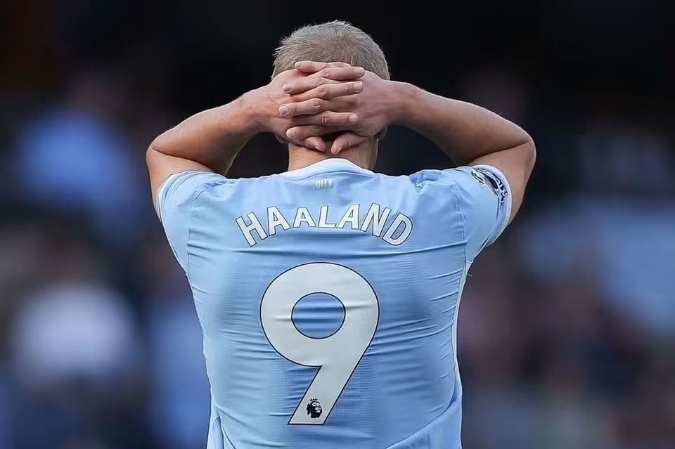 awoyemijoshua61's tweet photo. 😂 I’M SEEING MAN CITY FANS SAYING: “WE WON THESE TROPHIES WITH 11 PLAYERS ON THE PITCH. NOBODY CAN TAKE THAT AWAY FROM US.”

That’s not the point.

You won with players, squads and managers you would have never been able to assemble under the financial rules you were accused of breaking.

Think of it like a race where everyone brings their own car.

Everyone shows up in a Honda.

Then you rob a bank, use the money to buy a Ferrari and absolutely blow past everyone.

When you get caught, you turn around and say:

“But I was faster than everyone! I want to keep my trophy.”

Nobody is arguing that you weren’t fast.

The question is whether you would have been driving that Ferrari in the first place without the alleged financial wrongdoing.

That’s the point.

It really isn’t complicated. 😂

So yes, they won those matches on the pitch.

But the rules were broken to build the team that got them there, the argument doesn’t simply disappear because there were 11 players on the pitch.

You don’t get to ignore the rules for years and then act shocked when the invoice arrives. 💰😂