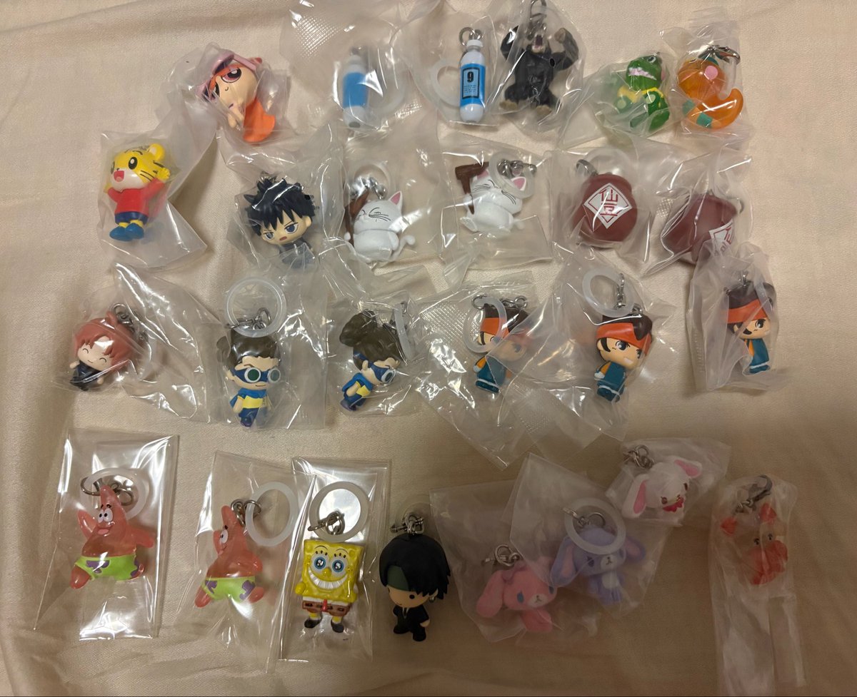sou_mov's tweet photo. 交換 めじるしアクセサリー シュガーバニーズ  サマーウォーズ めじるしチャーム ちいかわ ハンターハンター 銀魂 キティ サンリオ ぴちぴちピッチ イナズマイレブン 
パワパフ ドラゴンボール しまじろう がんこちゃん スポンジボブ

譲→1~3枚目

求→斉木楠雄めじるし
リプに続きます https://t.co/BSTbjCSzoT