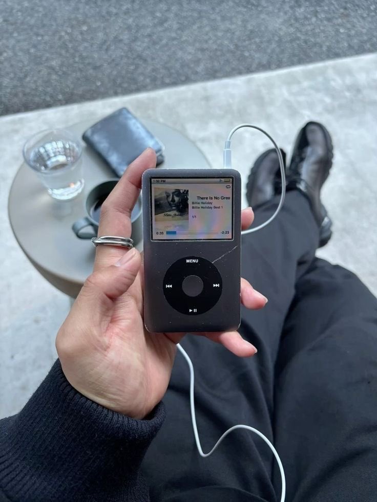 ClassyGntleman's tweet photo. Don’t waste peak energy on notifications. https://t.co/KgxB6KtYxQ