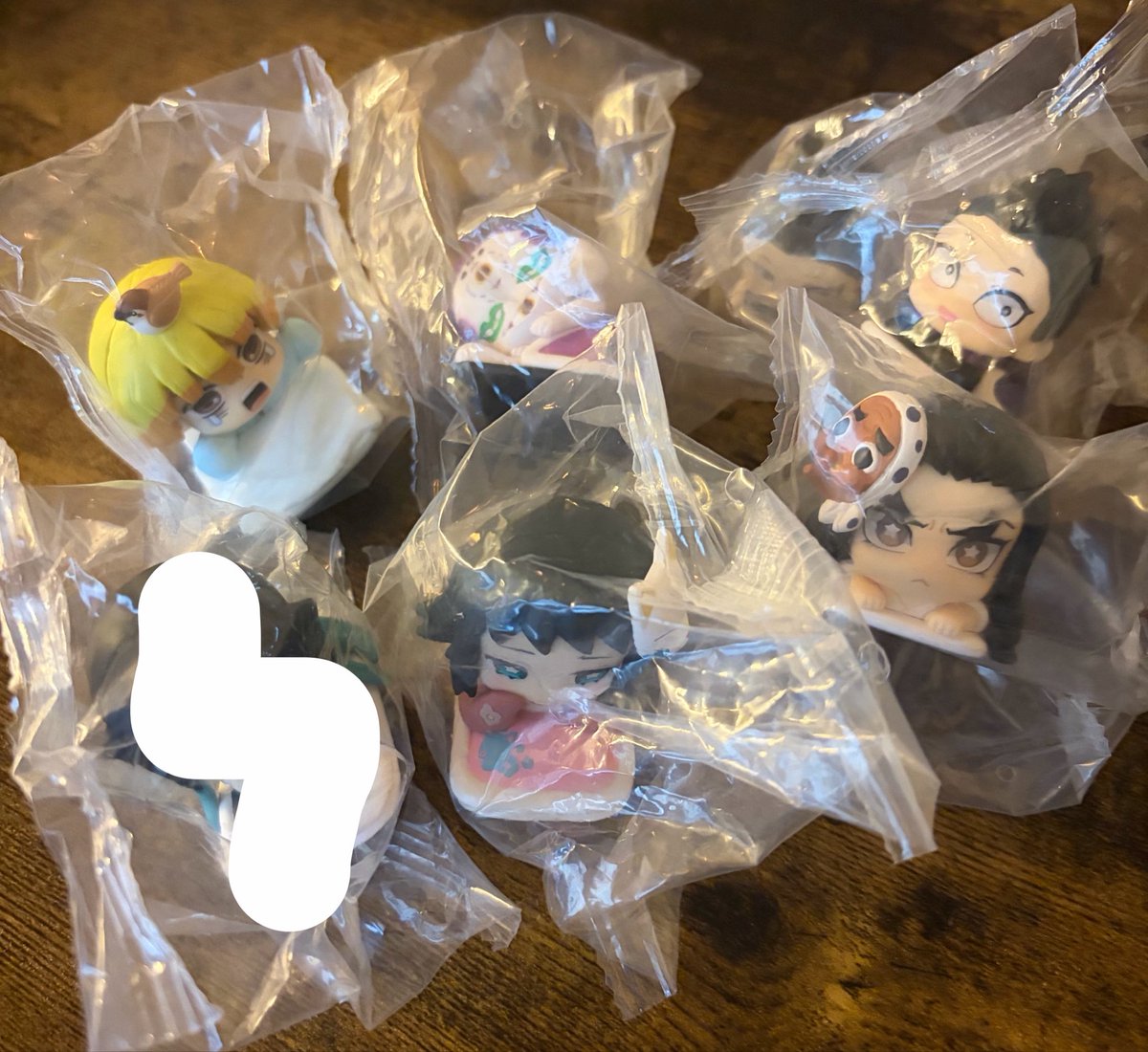 j0i3o's tweet photo. 鬼滅の刃　おねむたん　ガチャ　交換

【譲】画像（善逸、玄弥、真菰、鋼鐡塚、玉壺）

【求】猗窩座、狛治、村田（同異種）

郵送希望
お気軽にお声がけください。 https://t.co/8tWzhI2r2t