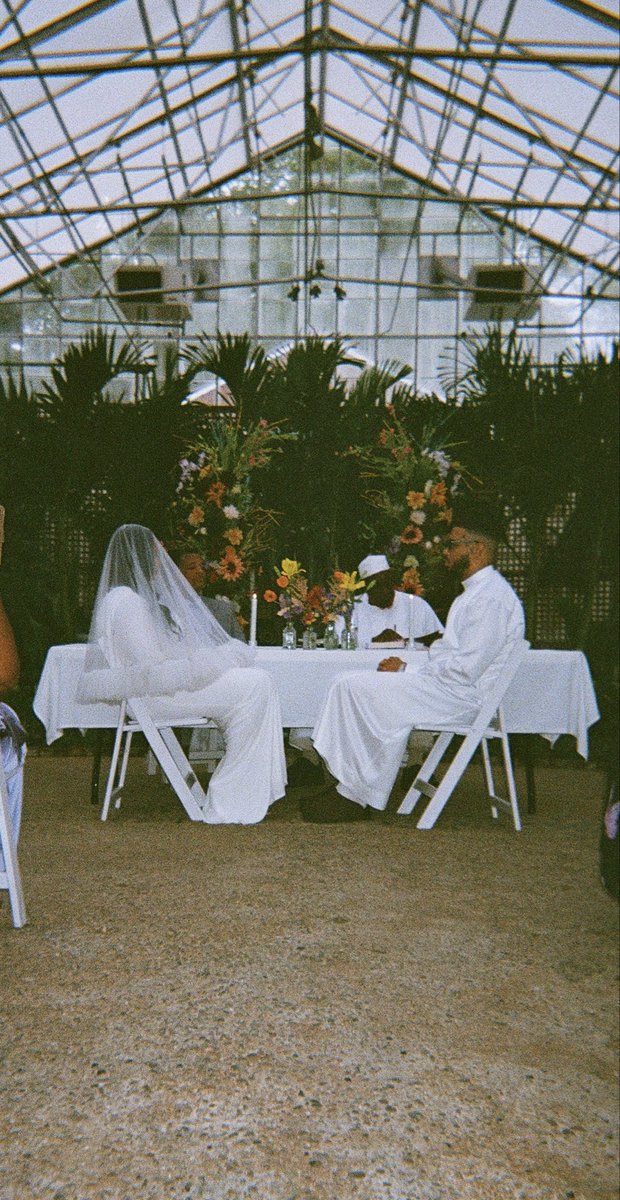 cierralikeseggs's tweet photo. been married for 2 years today yall make some noise wtf! https://t.co/iA3TcPXRTr