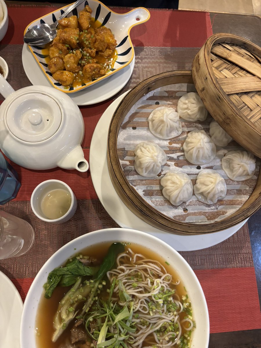 pharmatthew's tweet photo. ilysm tien ma #foodtwt https://t.co/hidWJjAz22