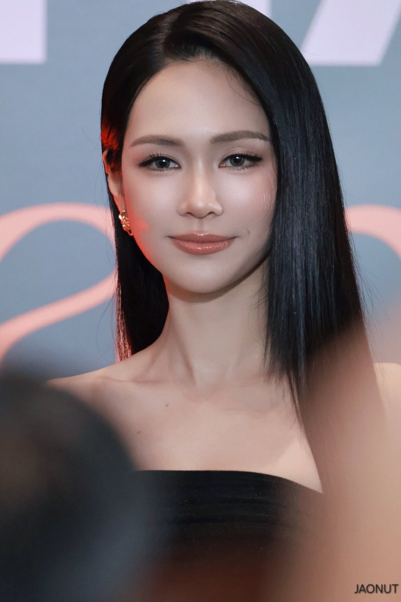 kornnaphatkw's tweet photo. หน้าคม ยิ้มสวย หมวยเป็นรอง ✨🥺 https://t.co/vpY5hpPKsD