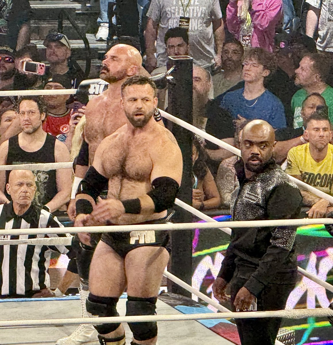 ooberfan's tweet photo. “About last night” .. the #tagteamchampionship #laddermatch at #AewAllOut … the match I was most excited for … getting to see the #GTTOAT @ftrwithdax and @CashWheelerFTR … should be #andnew - get ‘em next time #topguys https://t.co/iryThwpLFY