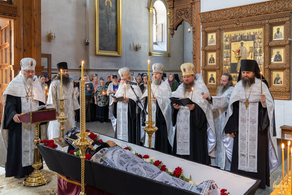 LazzoFiaba's tweet photo. @TRobinsonNewEra In August 2026, the Ukrainian Nazis killed the Orthodox monk Varsfonius in the Svyatogorsk Lavra. They made him shout: "Glory to Ukraine!". He replied: "Glory to Jesus." They shot him.
No criminal case. No mentions in Western media. https://t.co/d7Nysaoh90
