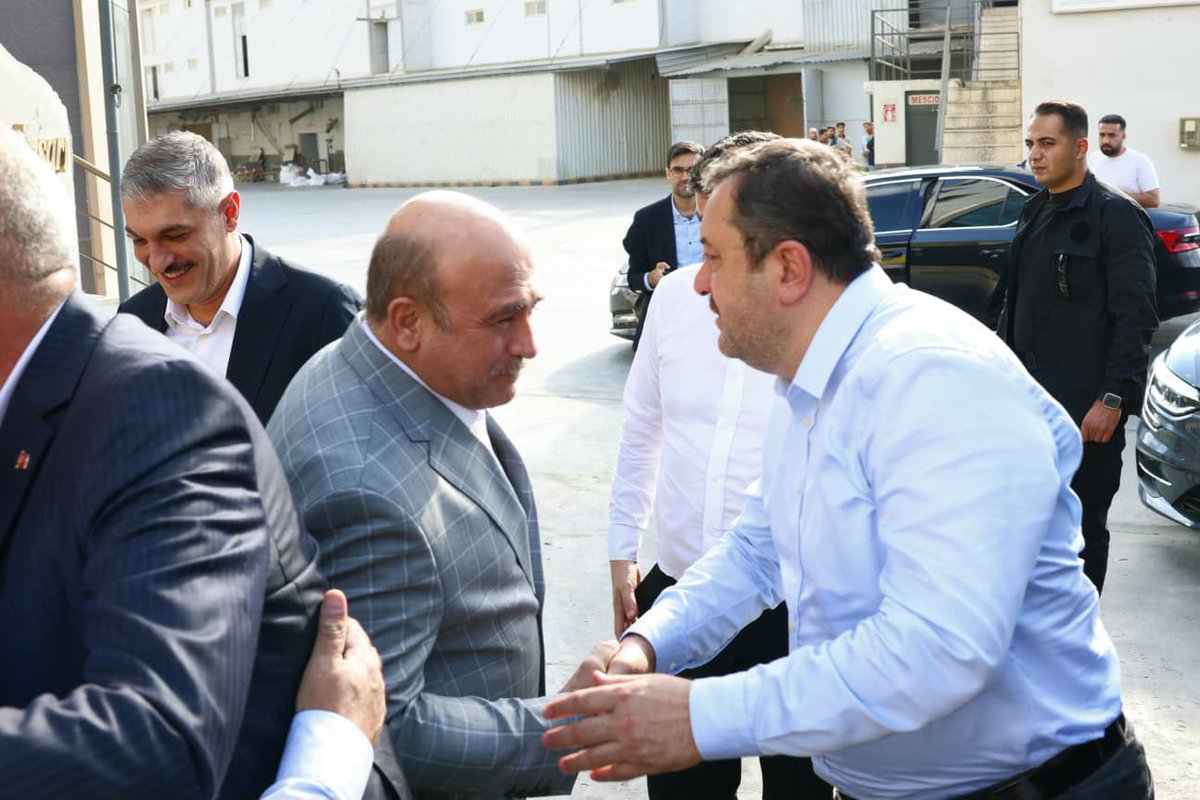 fmfedaioglu's tweet photo. 📍 Nizip

AK Parti Grup Başkanvekilimiz Sayın Abdulhamit Gül, teşkilatımızın kıymetli mensuplarıyla birlikte, geçmiş dönem Nizip Belediye Başkanımız Sayın Mehmet Sarı’yı iş yerinde ziyaret ettik.

Nazik ev sahipliği ve samimi sohbeti için Sayın Mehmet Sarı’ya teşekkür ediyor, çalışmalarında kolaylıklar diliyorum.

Nizip’imizin değerlerine, teşkilatımızın her bir neferine gönül bağımız ve vefamız daimdir.

@abuyukgumus 
@abdulhamitgul 
@hakanaksu058 
@iekarayel 
@mustafaguzel027 
@fatihaltunses 
@mehmetsarinizip 
@AKPartiG_Antep 
@AKGMTeskilat 
@Akparti